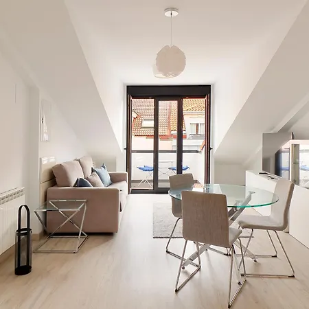 Atico Con Terraza En Playa De San Lorenzo * Gijon