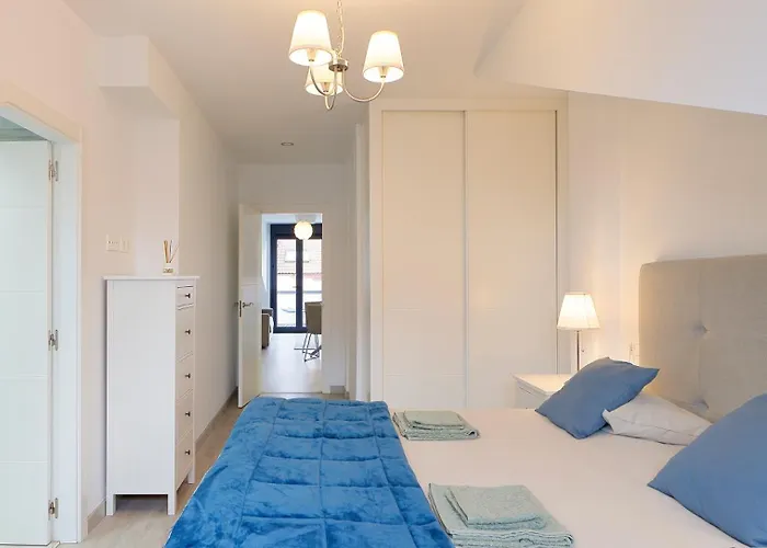 Atico Con Terraza En Playa De San Lorenzo *