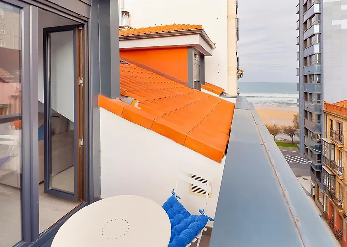 Atico Con Terraza En Playa De San Lorenzo Apartament