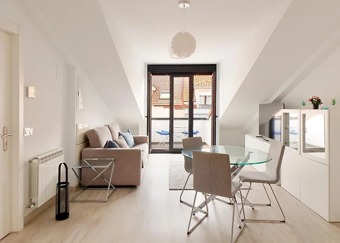 Atico Con Terraza En Playa De San Lorenzo * Gijón