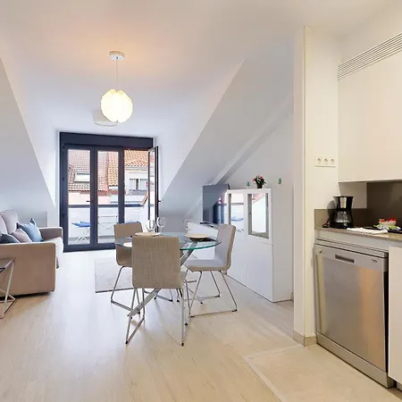 Atico Con Terraza En Playa De San Lorenzo *